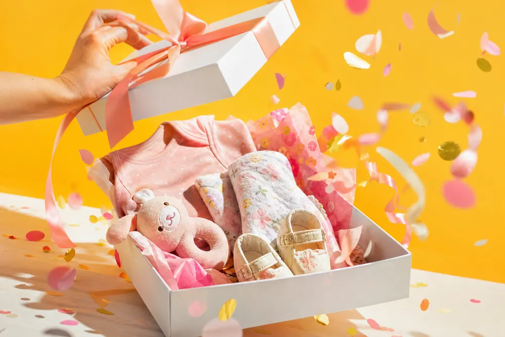 Regalo nascita bambina: 8 idee per il primo anno